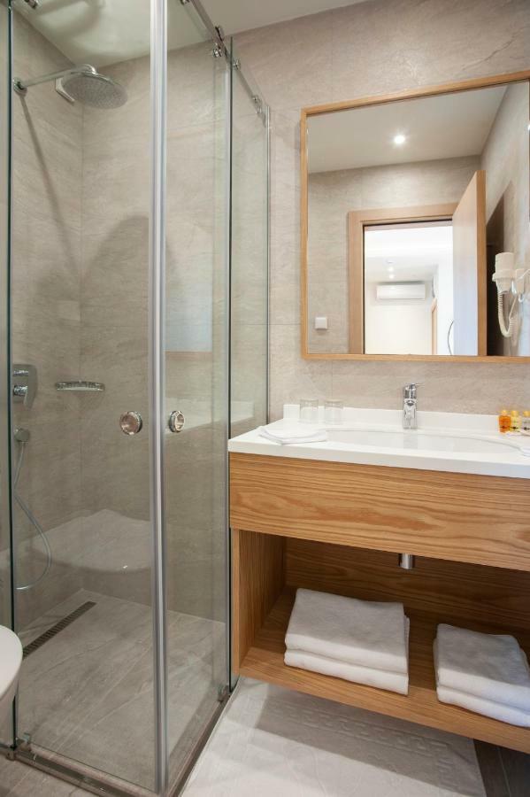 Vela Hotell 4*